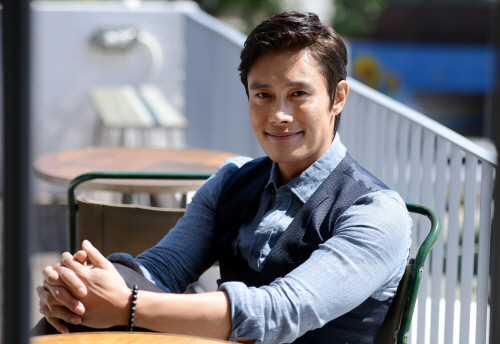Lee Byung Hun: Lee Min Jung Is Prettier Than Catherine Zeta-Jones Lee Byung Hun: Lee Min Jung Is Prettier Than Catherine Zeta-Jones