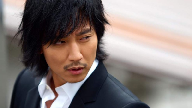 Kim Nam Gil Injured During Movie Shoot And Currently Resting Kim Nam Gil Injured During Movie Shoot And Currently Resting