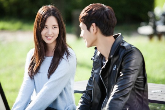 “Passionate Love” Raises the Heat for Premiere with Seohyun’s Kiss Scene Stills “Passionate Love” Raises the Heat for Premiere with Seohyun’s Kiss Scene Stills