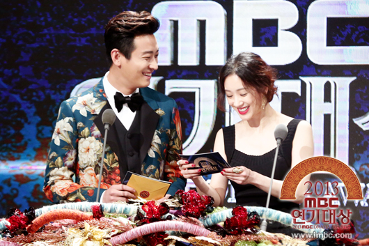 Joo Ji Hoon and Jung Ryeo Won
