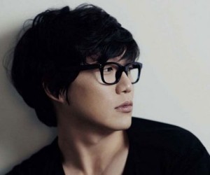 Flashback Friday: A Man of Many Talents — Sung Si Kyung Flashback Friday: A Man of Many Talents — Sung Si Kyung
