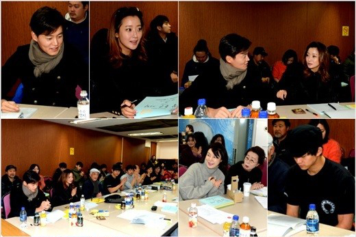 Lee Seo Jin, Kim Hee Sun, and Taecyeon Finish First Script Reading of “Very Good Days” Lee Seo Jin, Kim Hee Sun, and Taecyeon Finish First Script Reading of “Very Good Days”