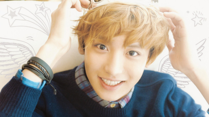 EXO’s Chanyeol Is a “Gentle Idol” on “Roommate” EXO’s Chanyeol Is a “Gentle Idol” on “Roommate”