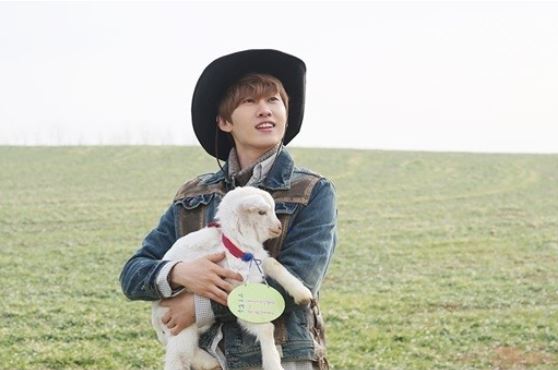 eunhyuk-animals.jpg