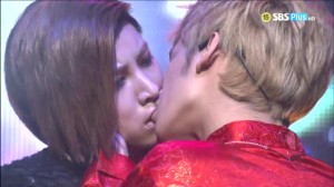 Full House Take 2 boy kiss