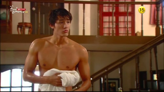 Lee Ki Woo in Flower Boy Ramyun Shop