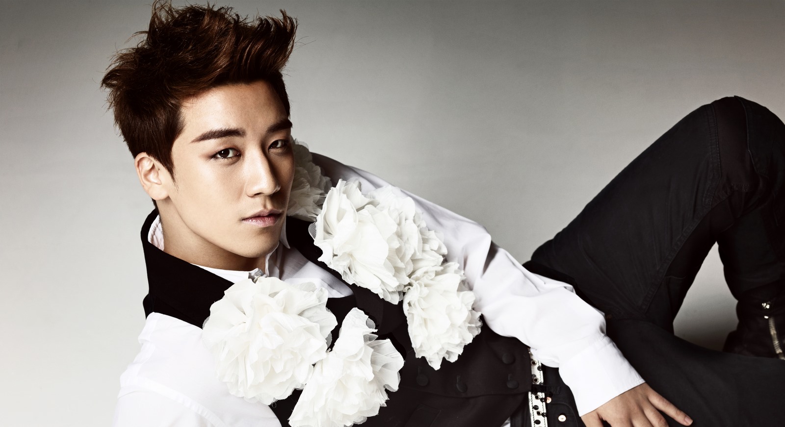 Seungri to Return to Variety Shows "SNL" and an Unprecedented Live
