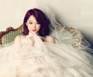 Sulli Discusses the Pressure of Being an Idol in “Ceci” Sulli Discusses the Pressure of Being an Idol in “Ceci”
