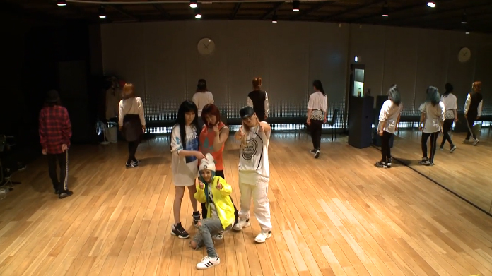 2NE1 - Gotta Be You