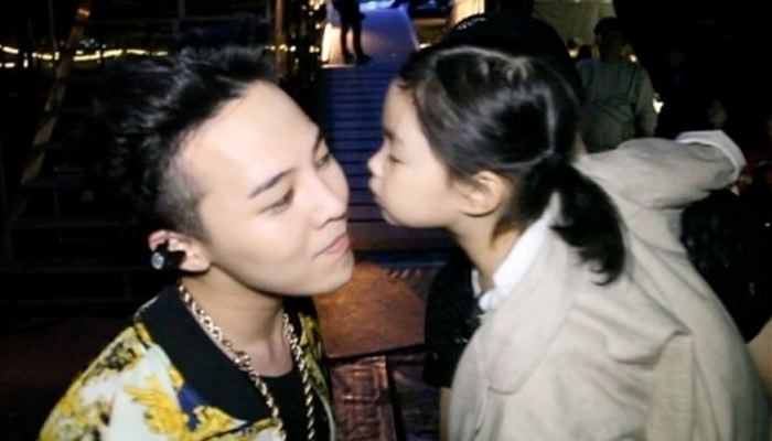 G-Dragon Receives Kiss from Tablo's Daughter, Haru | Soompi