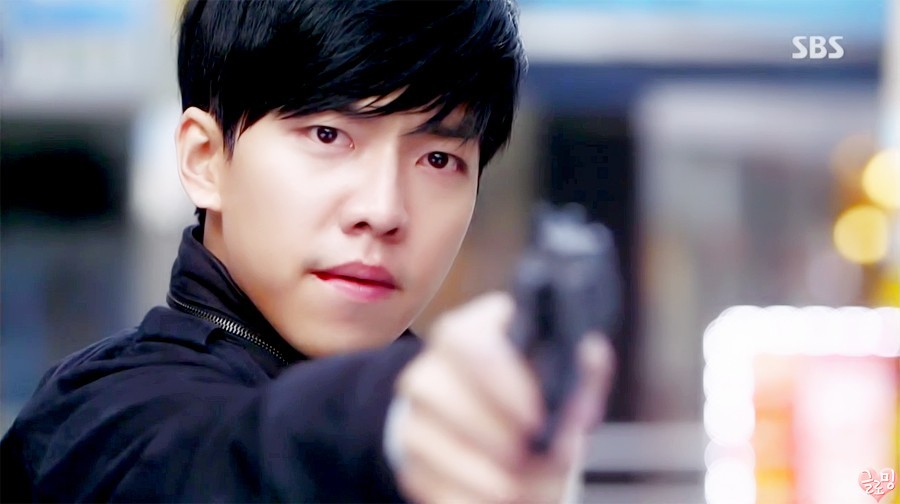 lee seung gi esquire lee seung gi photographed entering hospital rep clarifies lee seung gi esquire lee seung gi photographed entering hospital rep clarifies