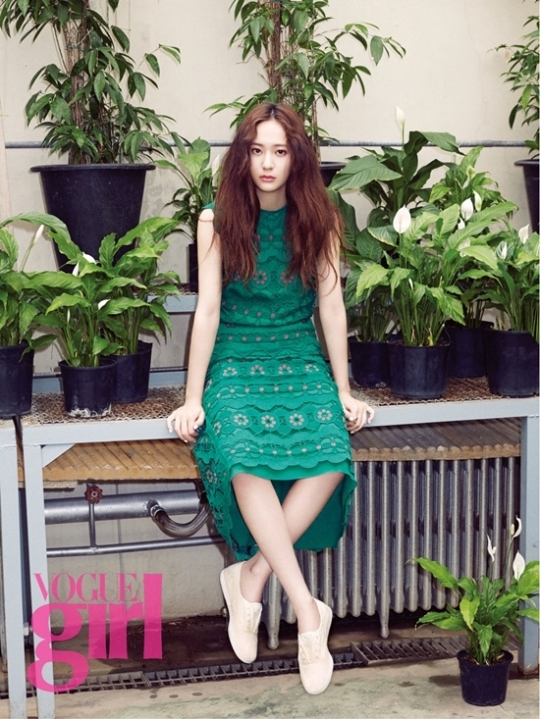 Krystal Is a Spring Vision for Vogue Girl | Soompi