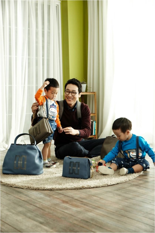 Twins Seo Eon and Seo Jun and Lee Hwi Jae Are DAKS