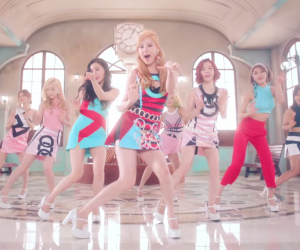 This Is (Almost) Every Outfit Featured in Girls’ Generation’s “Lion Heart” MV This Is (Almost) Every Outfit Featured in Girls’ Generation’s “Lion Heart” MV