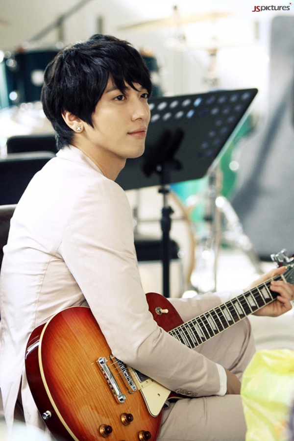 “Heartstrings’” Jung Yong Hwa Teasers + Original Sound
